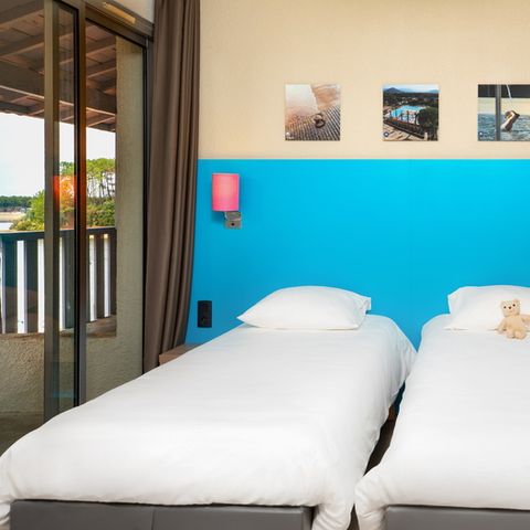 Piso 6 personas - Apartamento de 2 habitaciones 6 personas - Vista al parque (Alojamiento y Desayuno)