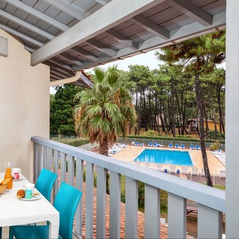 APARTMENT 6 people - 2-room flat sleeps 6 - Park view