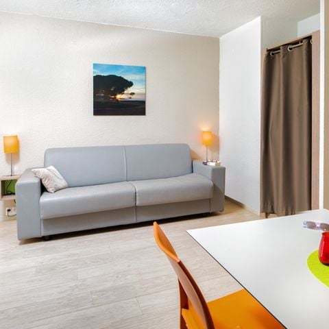 Apartment 6 persons - 2-room flat for 6 people (Bed and Breakfast)