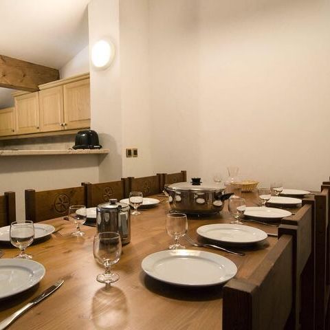 Apartment 9 persons - 4-room flat sleeps 9, some in duplex