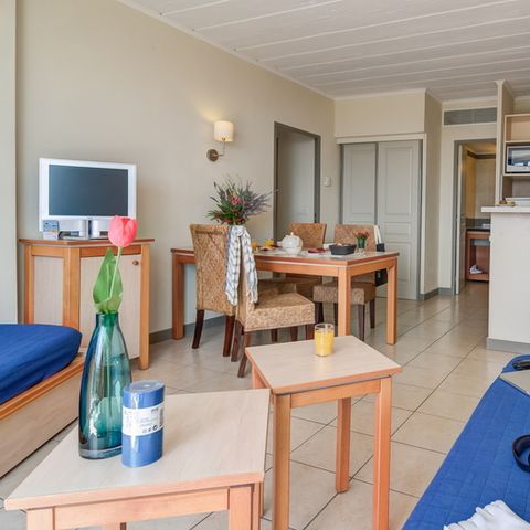 Studio 3 personen - 3-persoons studio (twee eenpersoonsbedden) (Logies en Ontbijt)