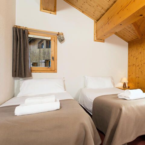 CHALET 7 people