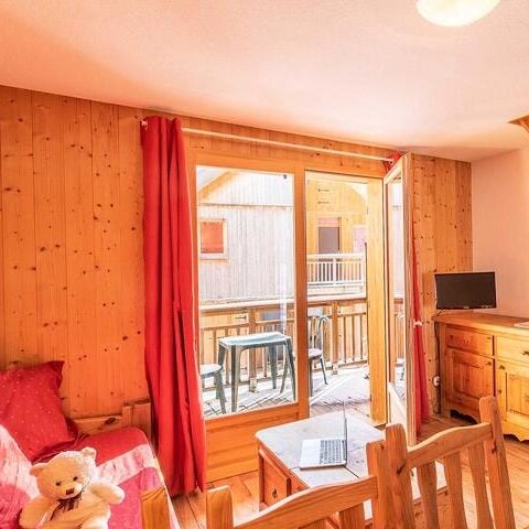 Piso 8 personas - DUPLEX + ESQUINA MONTAÑA