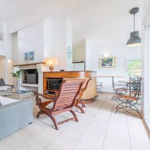 VILLA 12 people