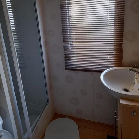 MOBILE HOME 8 people - 001 (3 bedrooms, 2 shower rooms) - Air conditioning, TV, Washing machine - Covered terrace