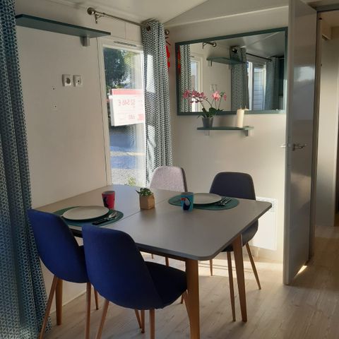 Stacaravan 6 personen - 005 (3 slaapkamers, 2 doucheruimtes) - Airconditioning, TV, Vaatwasmachine, Wasmachine - Terras