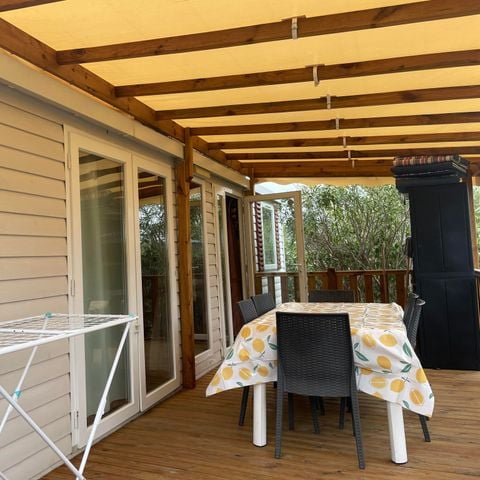 Mobile home 8 persons - 010 (3 bedrooms, 2 shower rooms) - Air conditioning, TV, Dishwasher - Covered terrace