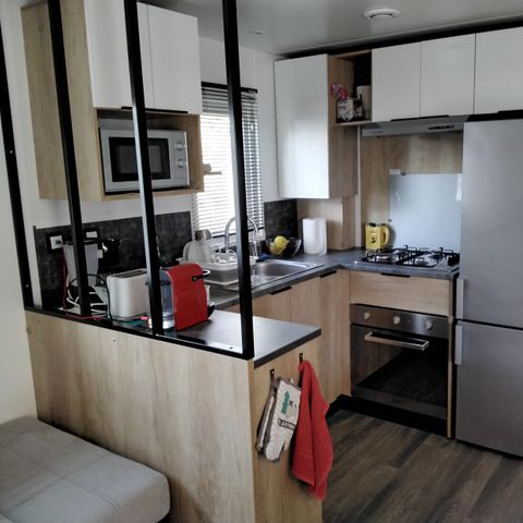 CASA MOBILE 6 persone - 3 camere da letto - 1 bagno con doccia - (Aria condizionata, TV, lavatrice) - Terrazza coperta