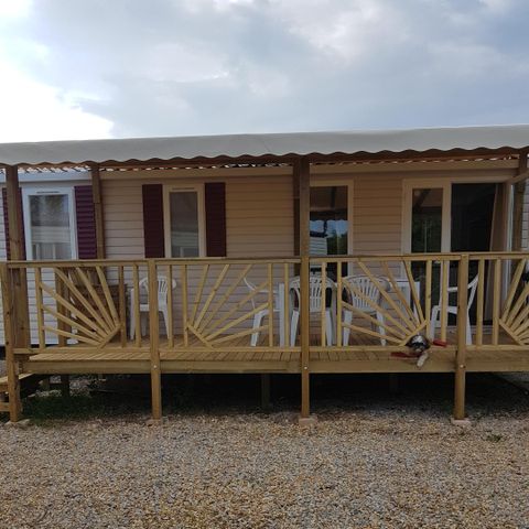 BUNGALOW 6 personnes - 3 chambres - 2 salle d'eau - (Clim, TV, Lave-linge) - Terrasse couverte