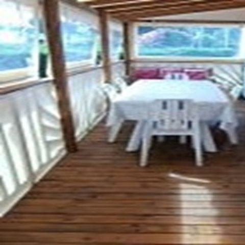 MOBILHOME 5 personas - 2 dormitorios - 1 cuarto de ducha - (Aire acondicionado, TV, Lavavajillas, Lavadora) - Terraza cubierta cerrada - 011