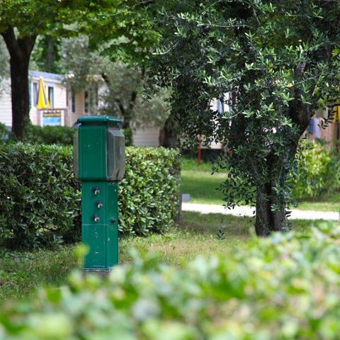 PIAZZOLA - Piazzola A + veicolo + elettricità 6A + evacuazione acqua 60 m².