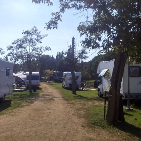 Kampeerplaats - Parkeerplaats voor campers