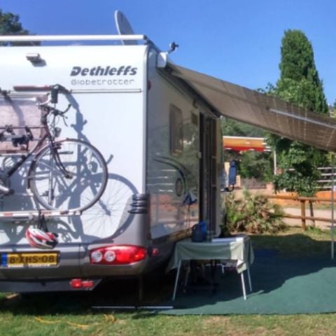Stellplatz - Stellplatz Wellness (Wohnmobil, Comanche, Kastenwagen, Familienzelt)