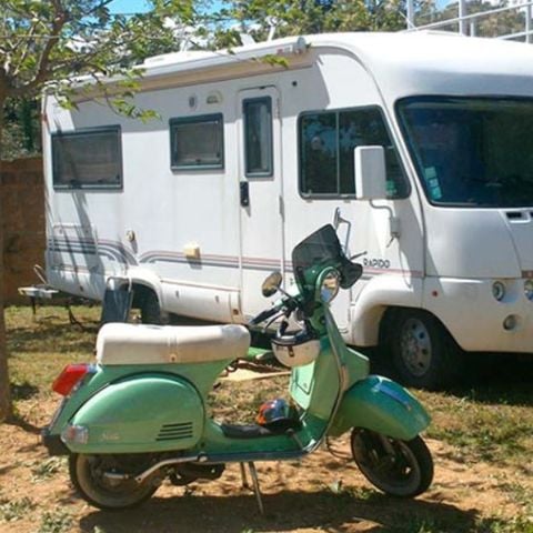 Stellplatz - Stellplatz Comfort (Wohnmobil, Wohnmobil + Anhänger, Auto + Wohnwagen)