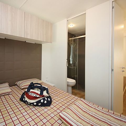MOBILHOME 4 personnes - Comfort XL | 2 Ch. | 4 Pers. | Terrasse surélevée | Clim.