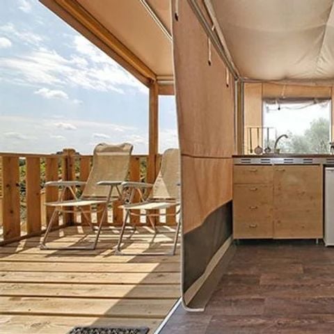 Canvas and wooden tent 5 persons - Super Lodge Tent | 2 Bedrooms | 4/5 Pers. | 1 Bathroom