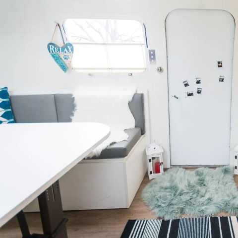 Caravan 4 persons - Airstream