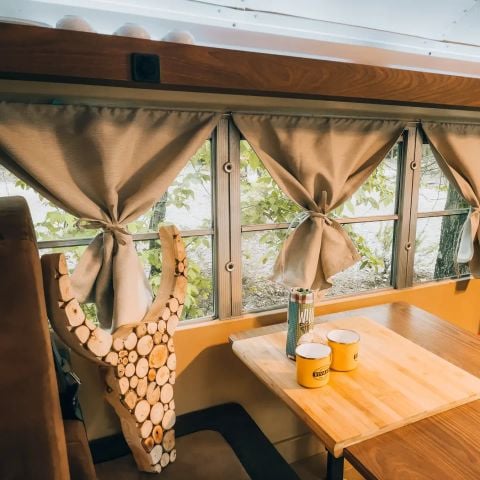 CARAVAN 4 people - Schoolbus