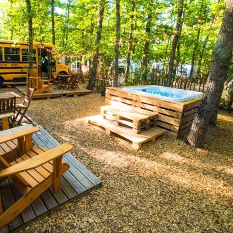 CARAVAN 4 people - Schoolbus