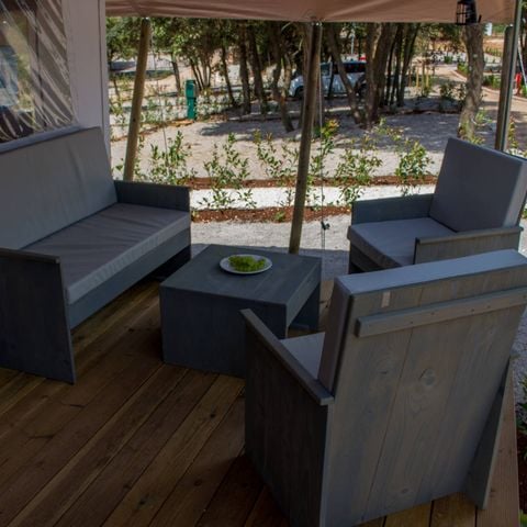 Tente en toile et en bois 5 personnes - Luxury safari tent sanitaire