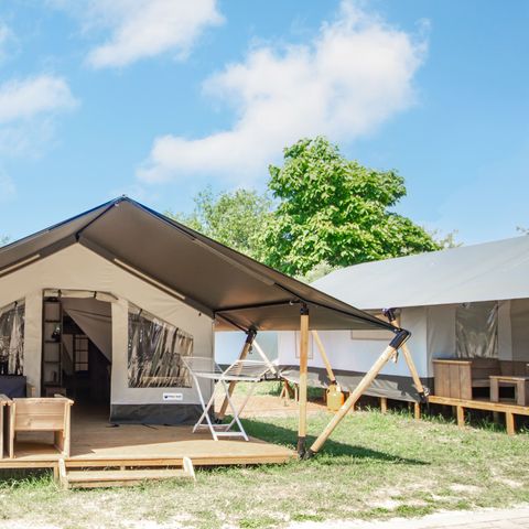 CANVAS AND WOOD TENT 4 people - Safari tent Comfort + air conditioning