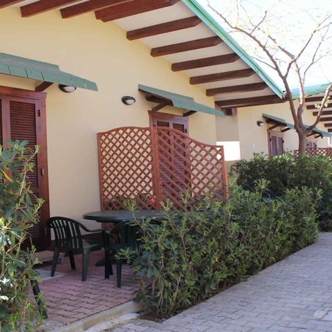 HOUSE 4 people
