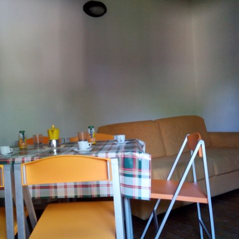 House 6 persons - 2 pieces