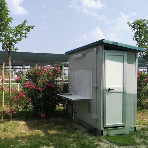 PLOT - Oleandri pitch 6x8 m. with sanitary facilities