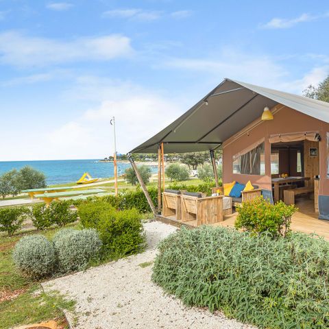 CANVAS AND WOOD TENT 4 people - Naturist Ulika - Safari tent + sanitary facilities + air conditioning (6P)