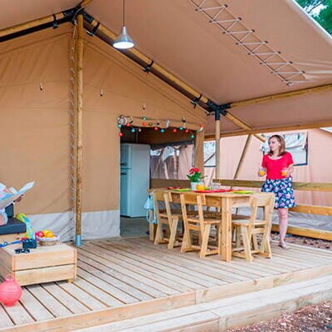 TENDA IN TELA E LEGNO 6 persone - Tente Safari | 3 Ch. | 6 Pers. | 1 SDB | Clim.