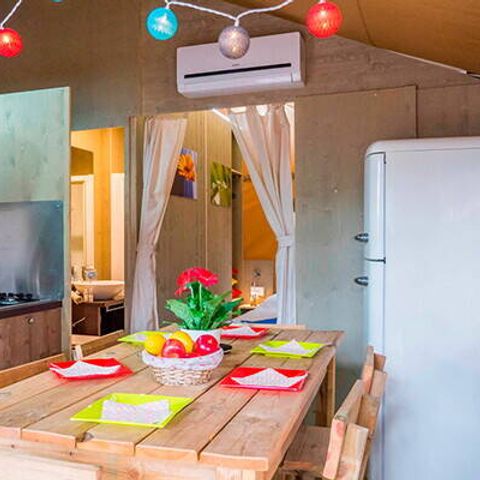 TIENDA DE LONA Y MADERA 6 personas - Tente Safari | 3 Ch. | 6 Pers. | 1 SDB | Clim.