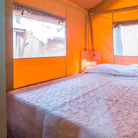 TIENDA DE LONA Y MADERA 6 personas - Tente Safari | 3 Ch. | 6 Pers. | 1 SDB | Clim.