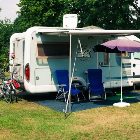 STAANPLAATS - Camperplaats Hond toegestaan Excl zwembad