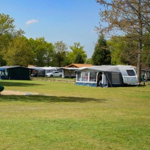 Kampeerplaats - Comfortplaats L kinderveld autovrij
