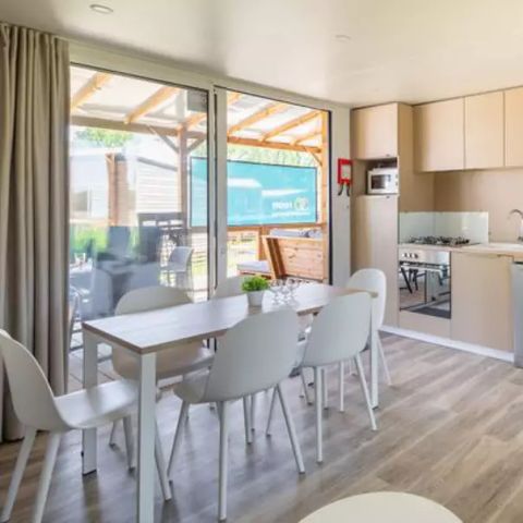 MOBILE HOME 7 people - Mobil-home | Ultimate Plus | 3 Bedrooms | 6/8 Pers | Terrace Lounge | 2 bathrooms | Air conditioning | TV | By Roan