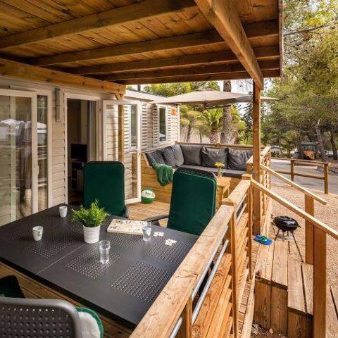 Stacaravan 6 personen - Stacaravan | Premium | 3 slaapkamers | 6 personen | Terras met zithoek | Airco