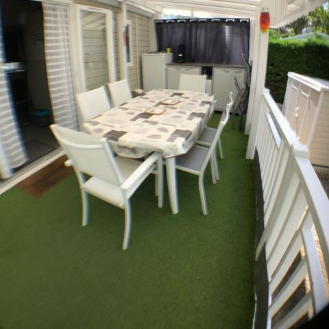 Stacaravan 6 personen - 001 (3 slaapkamers, 2 doucheruimtes) - Airconditioning, TV, Afwasmachine, Wasmachine - Terras
