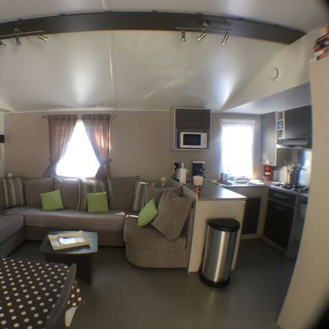 Stacaravan 6 personen - 001 (3 slaapkamers, 2 doucheruimtes) - Airconditioning, TV, Afwasmachine, Wasmachine - Terras