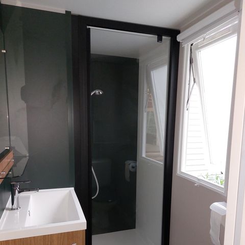 CASA MOBILE 4 persone - Casa mobile 004 (2 camere da letto, 2 bagni con doccia) - Aria condizionata, TV, Lavastoviglie, Lavatrice - Terrazza