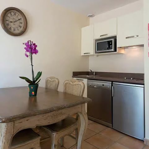 Apartment 5 persons - Premium Cottage: Sleeps 4 Adults + 1 Child, Sleeping Area, Terrace, Air Conditioning