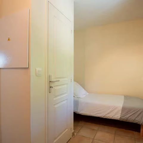 Apartment 5 persons - Premium Cottage: Sleeps 4 Adults + 1 Child, Sleeping Area, Terrace, Air Conditioning