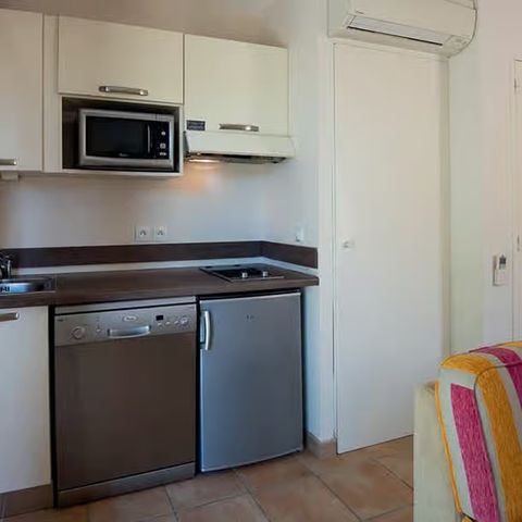 APPARTAMENTO 4 persone - Cottage Premium Duplex con 2 camere da letto, 2 adulti + 2 bambini, terrazza, aria condizionata