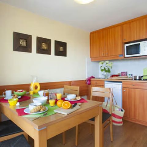BUNGALOW 7 people - Essentiel 3-Bedroom Bungalow for 7 People with Terrace