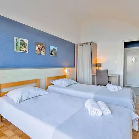 Zimmer 4 Personen - Standard-Zimmer mit 2 Schlafzimmern für 4 Personen, Balkon