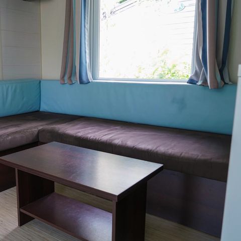 Stacaravan 6 personen - Klassiek XL | 3 slaapkamers | 6 pers | Verhoogd terras | Airconditioning | TV