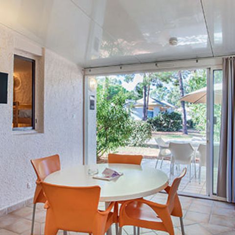 BUNGALOW 6 personas - ESENCIAL 4P6E