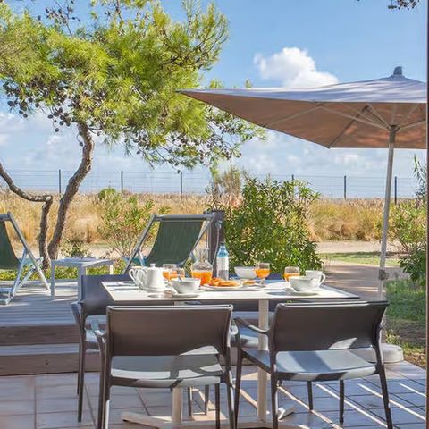 Bungalow 4 personen - Premium Bung – 2 Schlafzimmer, 4 Personen, Terrasse, Meerblick