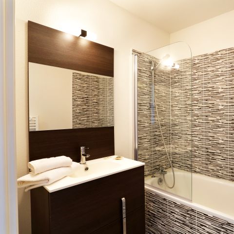 Piso 6 personas - G/348_2 HABITACIONES CABINA 6 PERSONAS