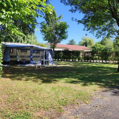 PARCELA - Parcela individual con electricidad 1/6 pers