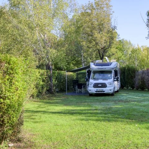 EMPLACEMENT - Emplacement 2 personnes avec électricité 2/6 pers